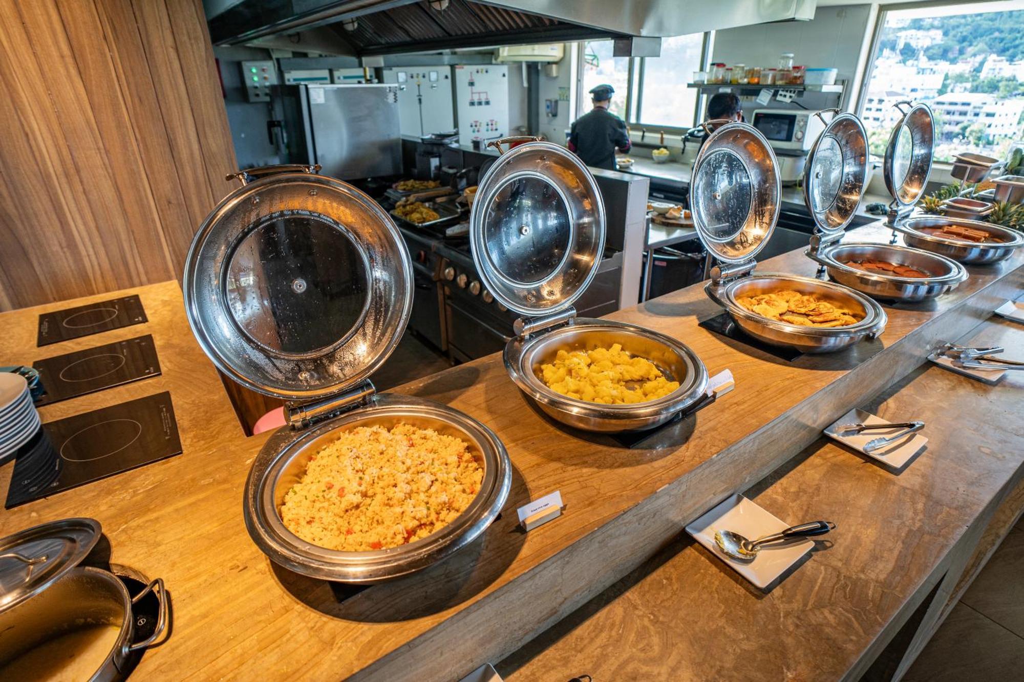 Journeyhub Phuket Patong Otel Dış mekan fotoğraf