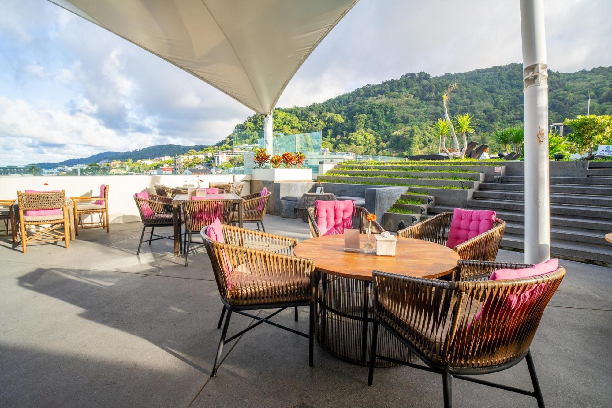 Journeyhub Phuket Patong Otel Dış mekan fotoğraf
