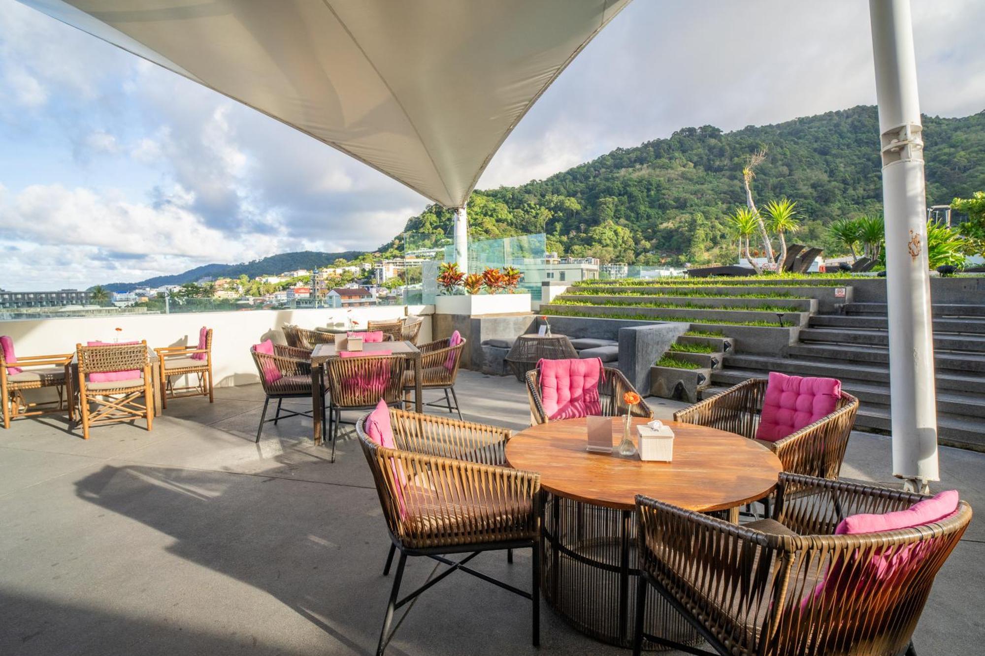 Journeyhub Phuket Patong Otel Dış mekan fotoğraf