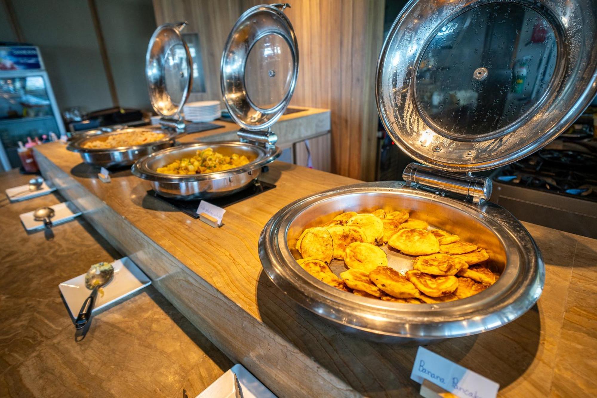Journeyhub Phuket Patong Otel Dış mekan fotoğraf