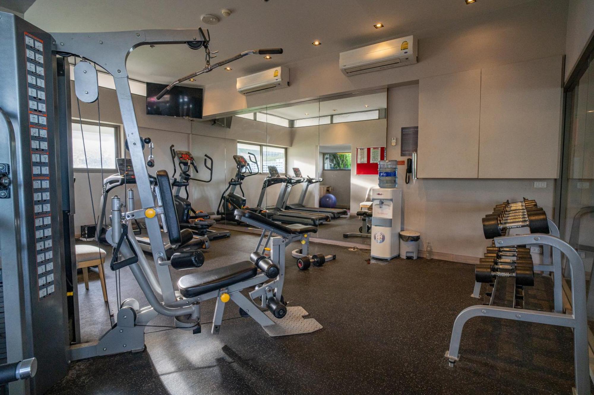 Journeyhub Phuket Patong Otel Dış mekan fotoğraf
