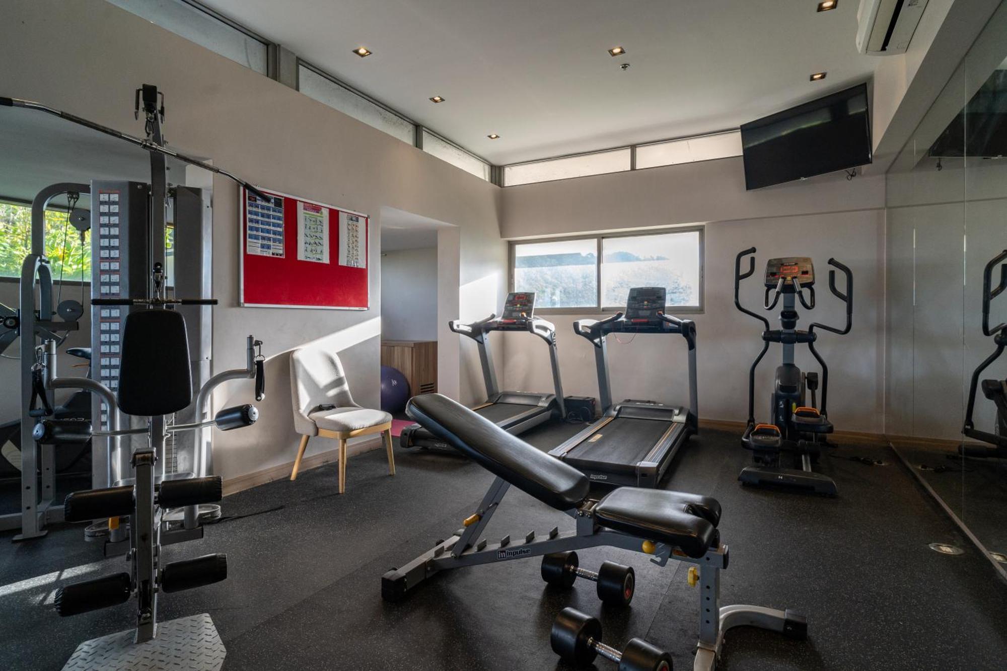Journeyhub Phuket Patong Otel Dış mekan fotoğraf