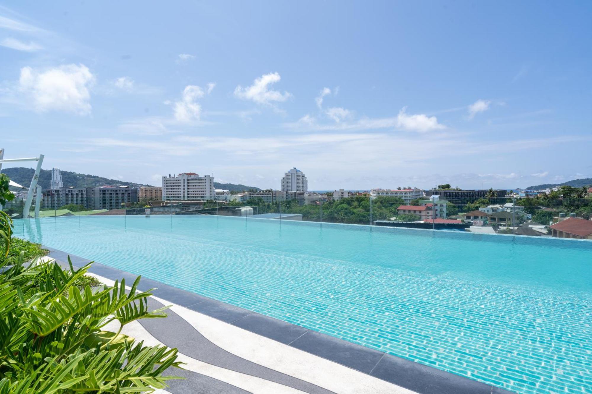 Journeyhub Phuket Patong Otel Dış mekan fotoğraf