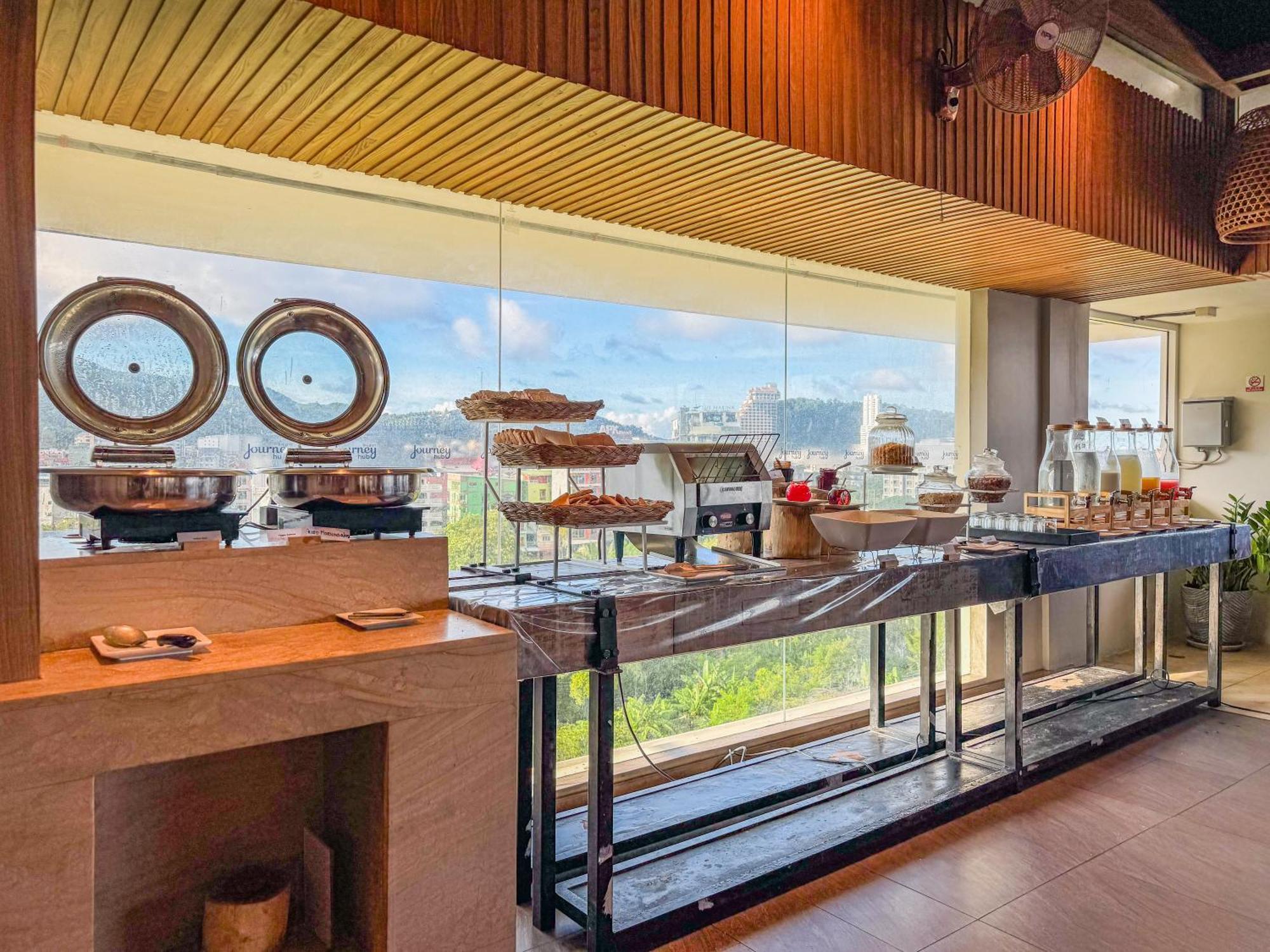 Journeyhub Phuket Patong Otel Dış mekan fotoğraf