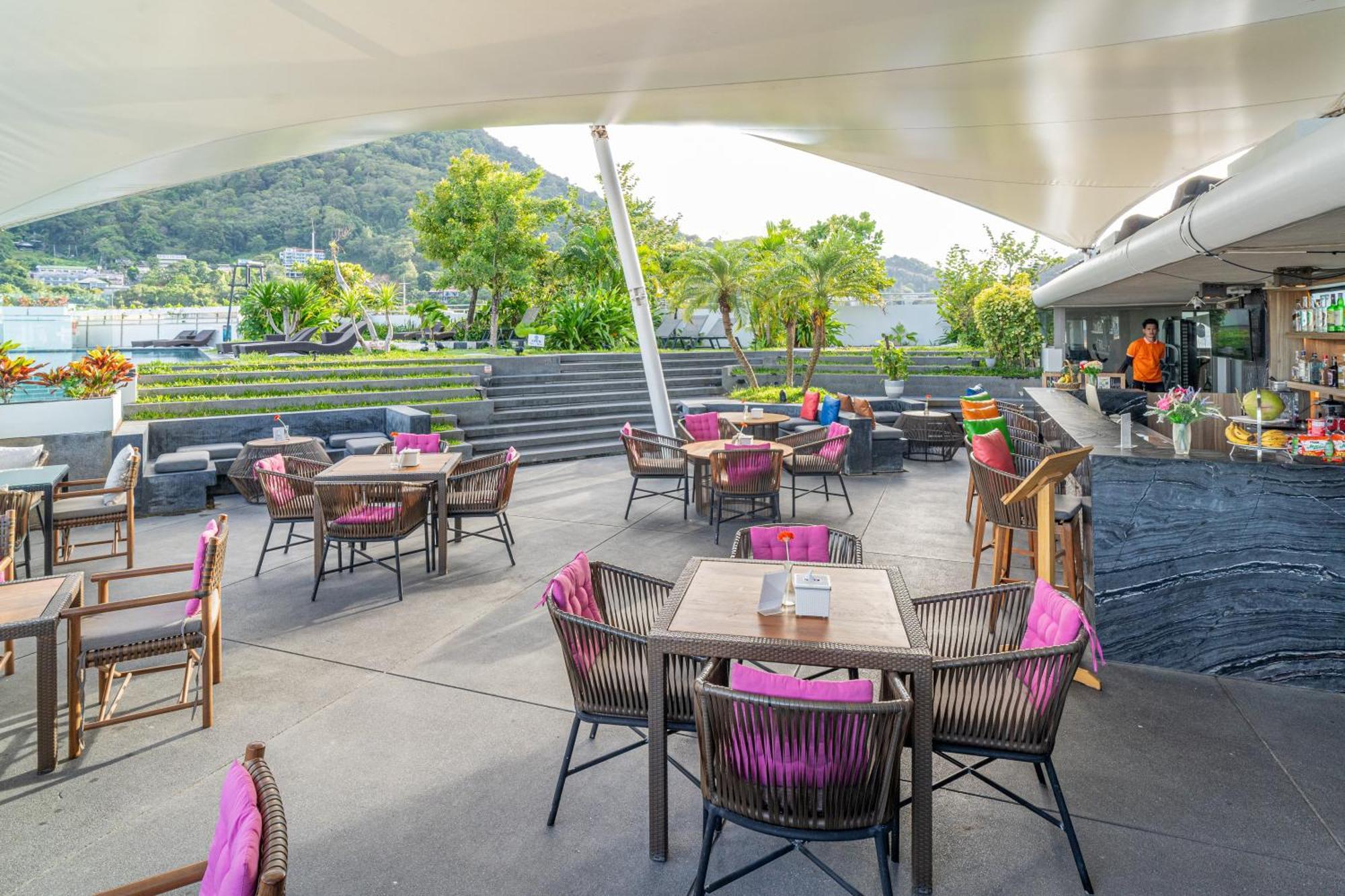 Journeyhub Phuket Patong Otel Dış mekan fotoğraf